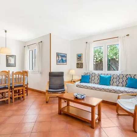 Flores Calan Blanes Holiday home *